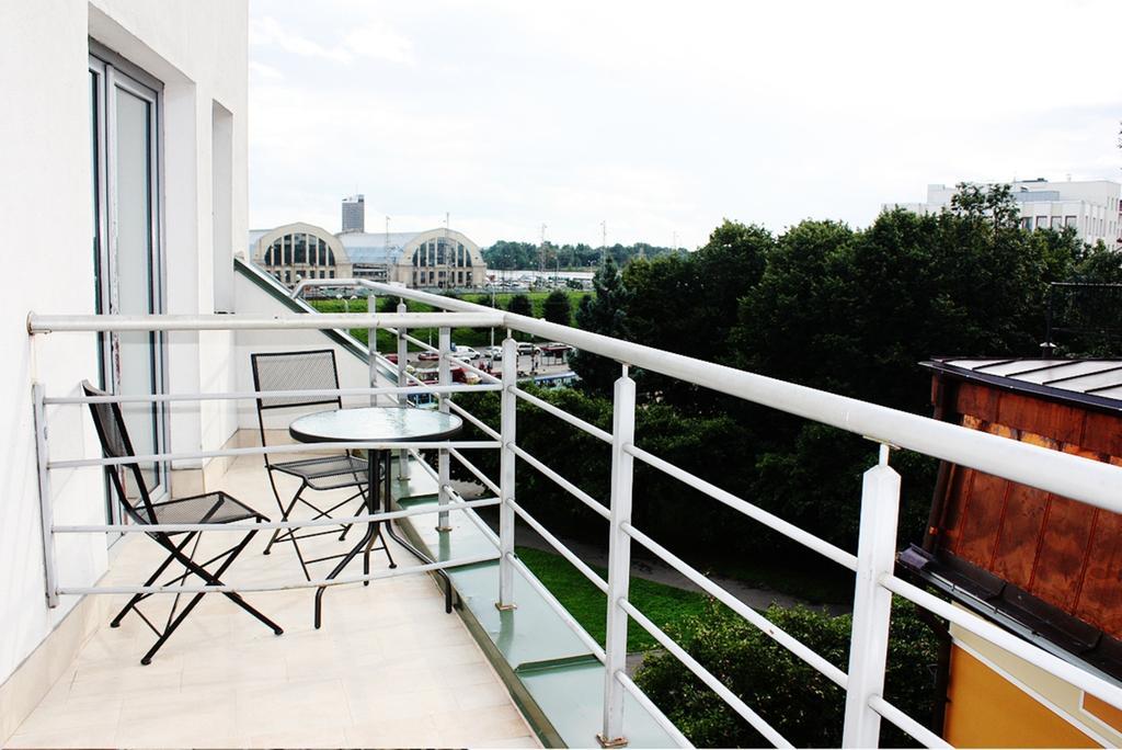 โรงแรมฟอรัมส์ รีกา ภายนอก รูปภาพ